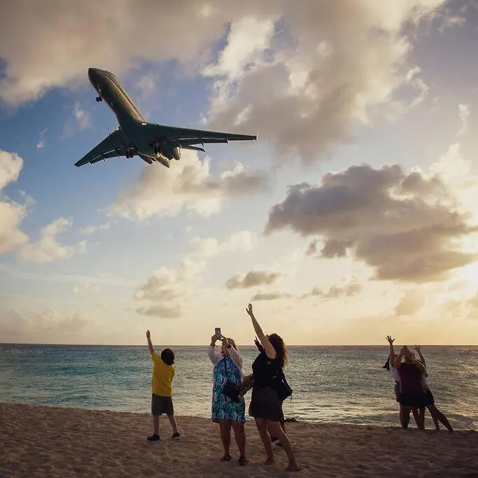 Sublime Stay - Royal Retreats At Maho Beach Lowlands