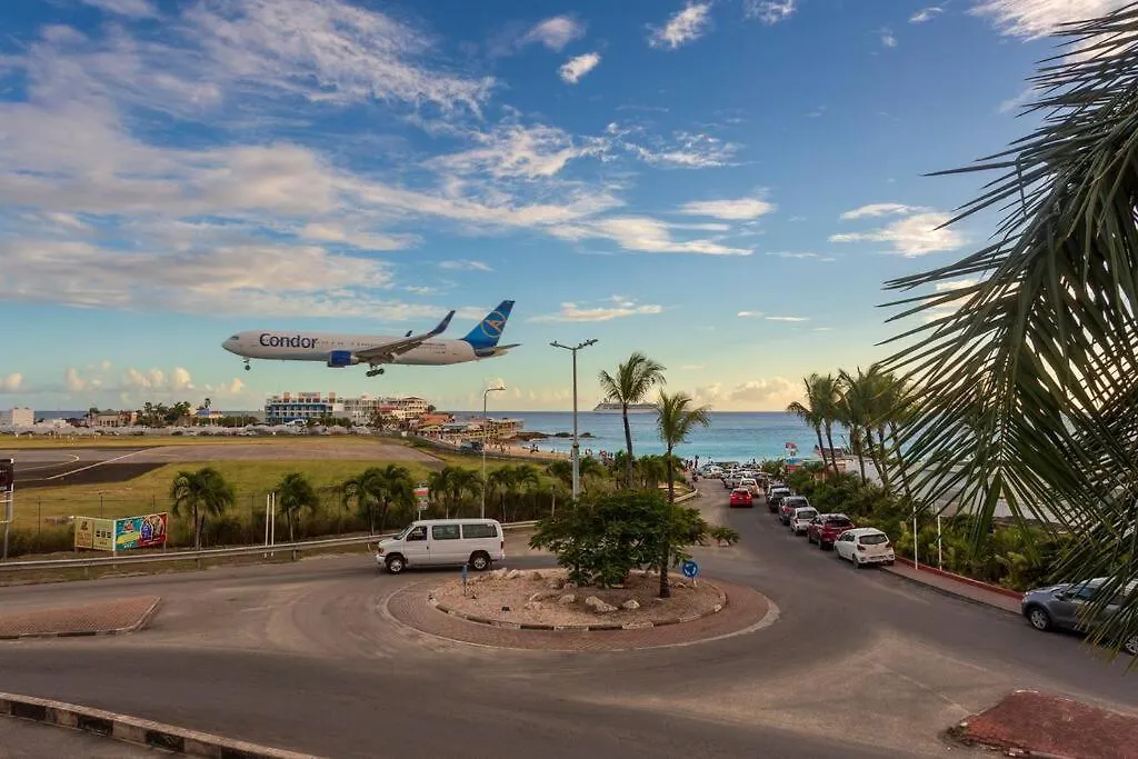 Sublime Stay - Royal Retreats At Maho Beach Lowlands